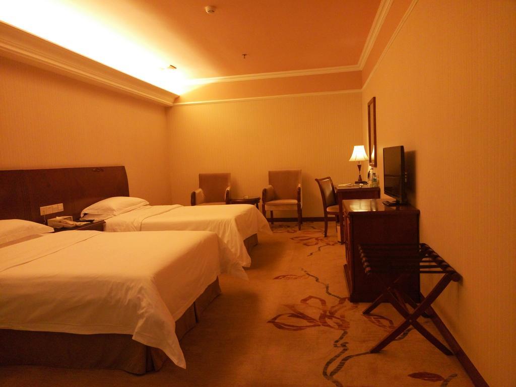 Vienna Hotel Beijing Room photo