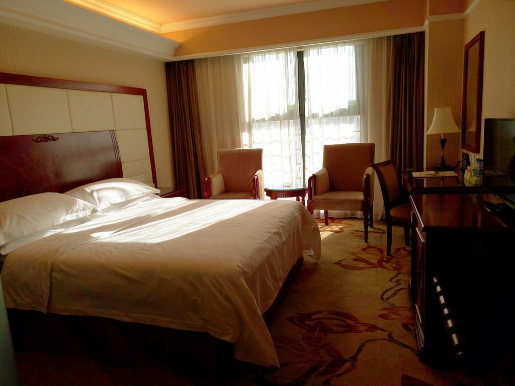 Vienna Hotel Beijing Room photo