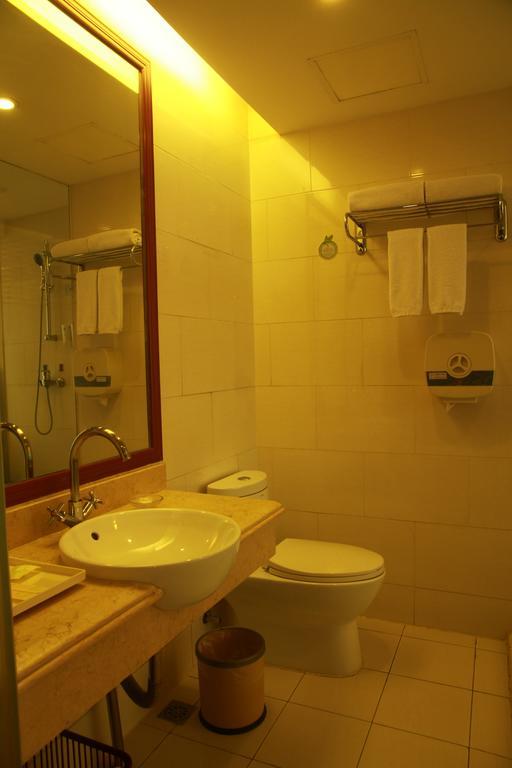 Vienna Hotel Beijing Room photo